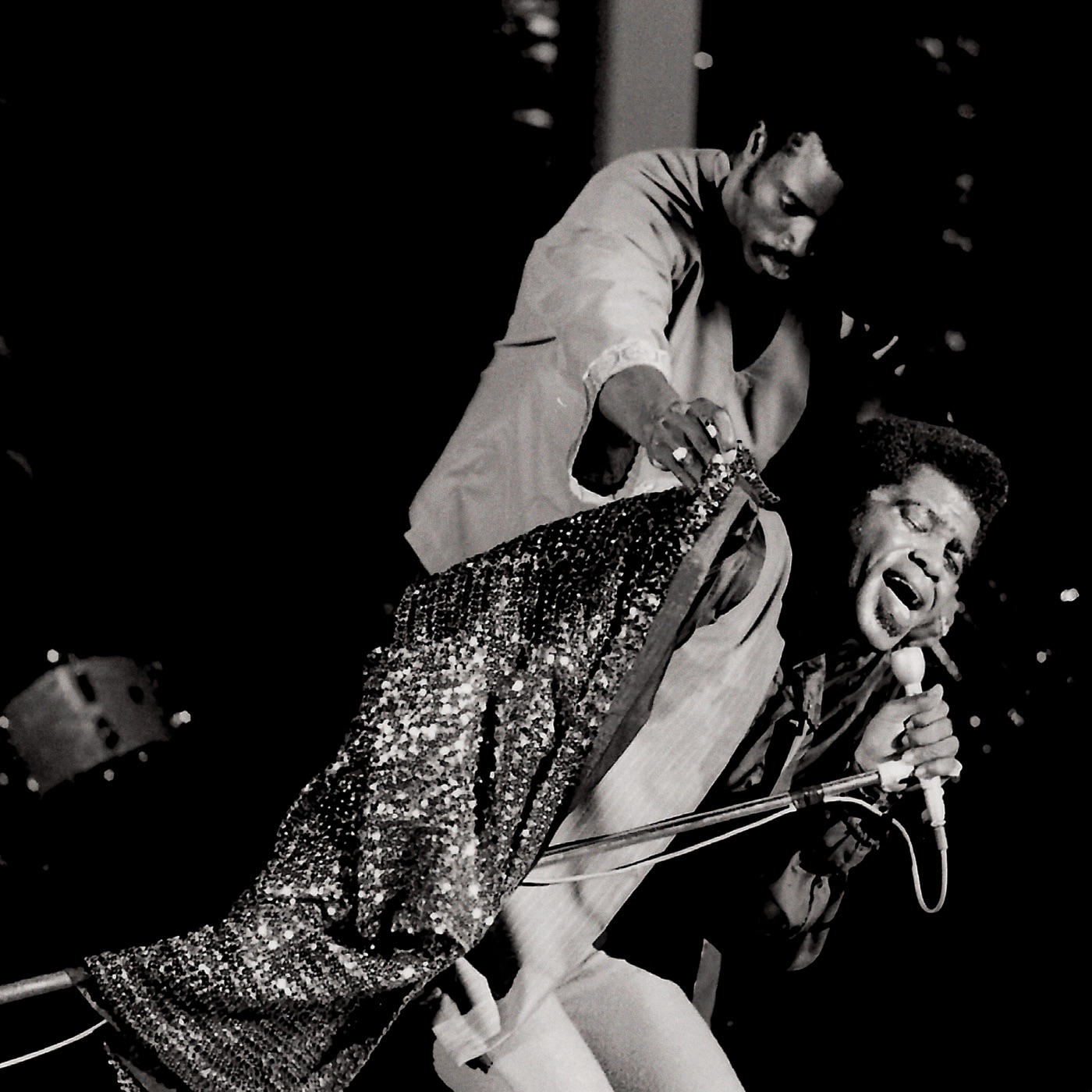 James Brown – Live At Home With His Bad Self (2019 Mix)(00602508181160)【24bit／96.0kHz】土耳其区-OppsUnote音乐广场
