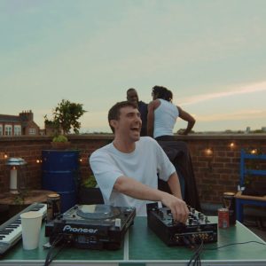 Fred again.. – Fred again.. Rooftop Live (Arun’s Roof, London) [DJ Mix]Ⓔ(5059449380117)【16bit／48.0kHz】美国区-OppsUnote音乐广场