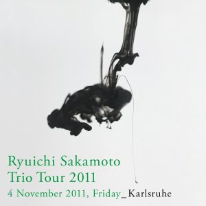 坂本龍一 – Ryuichi Sakamoto： Trio Tour 2011 – 04 November 2011,Friday – Karlsruhe(4515793406800)【16bit／44.1kHz】日本区-OppsUnote音乐广场