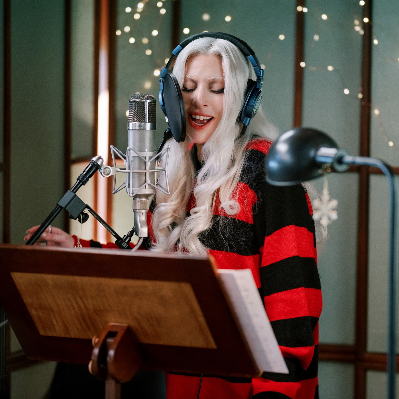 Lady Gaga – Santa Claus Is Coming To Town – Single(00602475750192)【24bit／48.0kHz】土耳其区-OppsUnote音乐广场